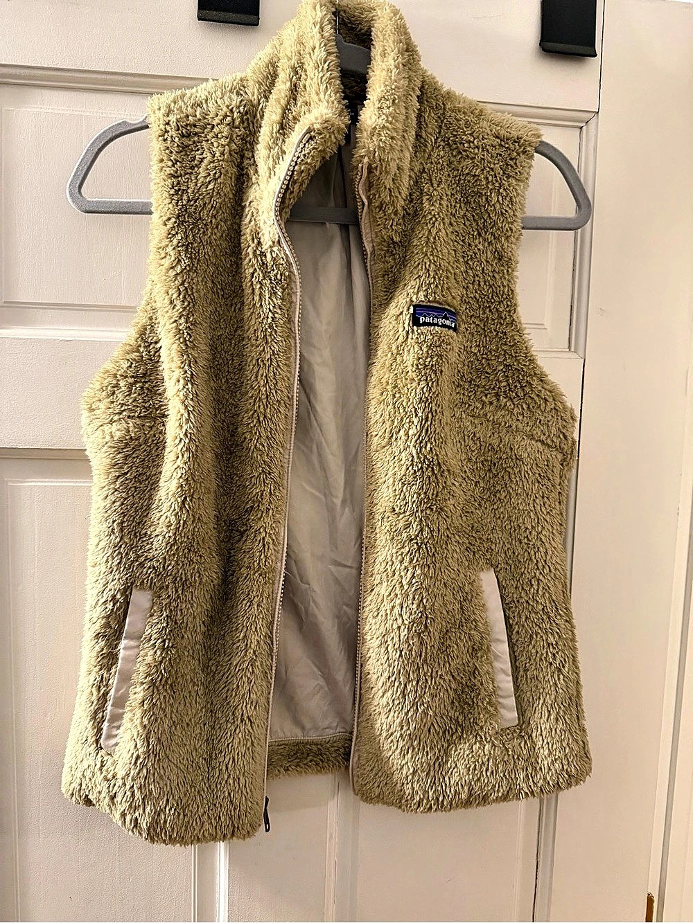 Patagonia Women's Los Gatos Fleece Vest Brown Medium